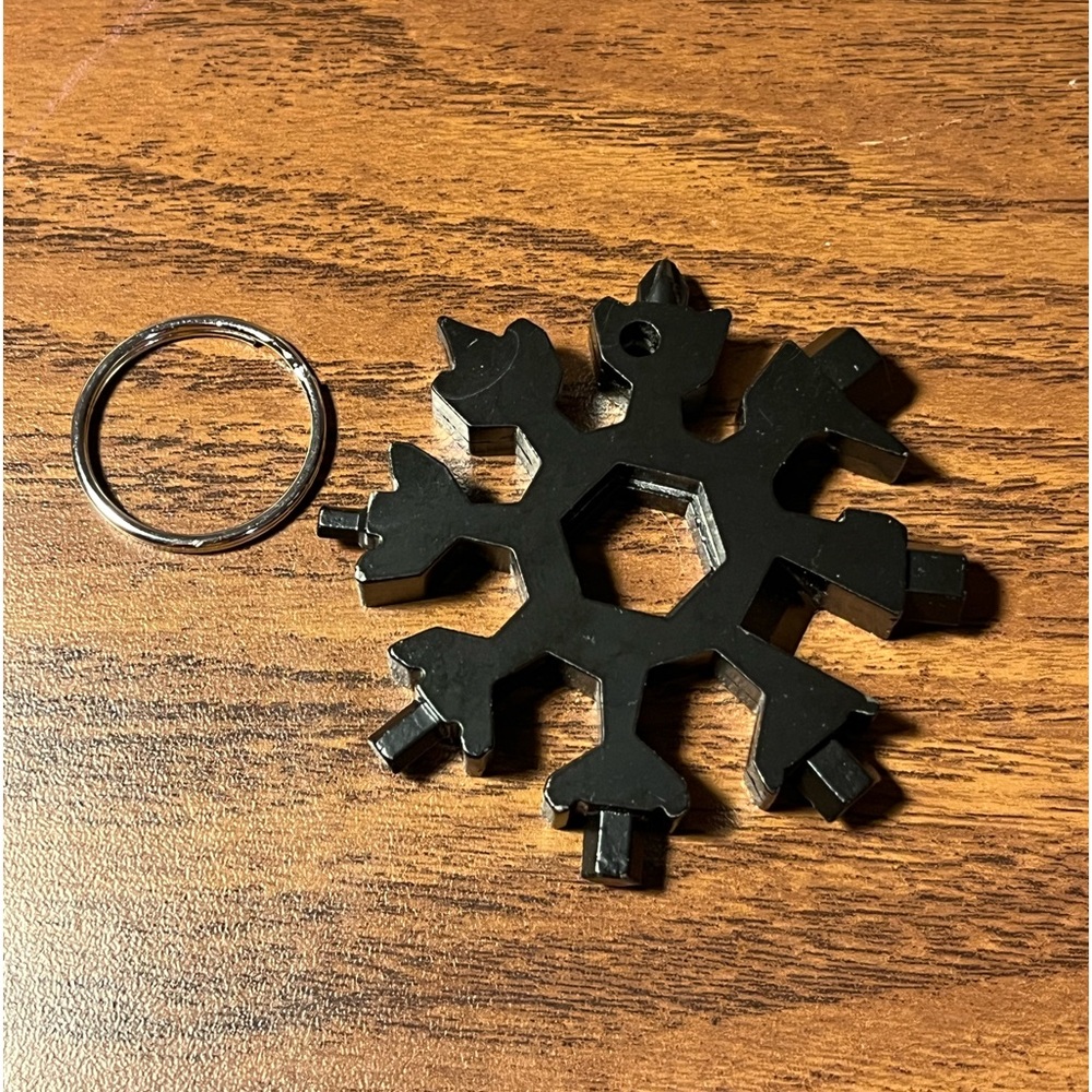 Snowflake multi tool for bicycles
